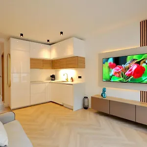 Monaco # Menton - 6 Persons - 2 Bedrooms - Full Renovated - Private Parking - Hypercenter - Clim - Beach And Sun Menton